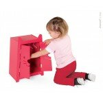 Garde-robe rose en bois pour poupée