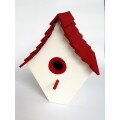 Cabane d'oiseau rouge
