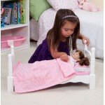 Lit de poupée en bois