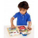 Planche à serrures et verrous